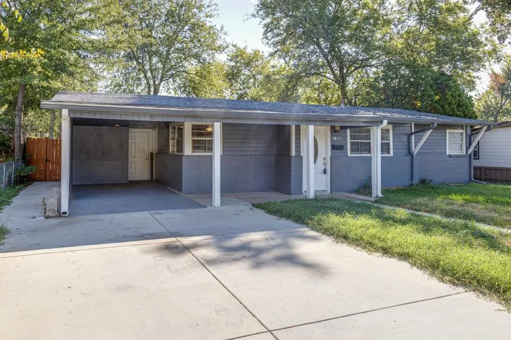 1812 Del Rancho Drive