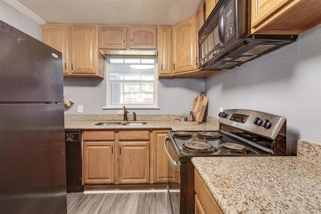 1812 Del Rancho Drive