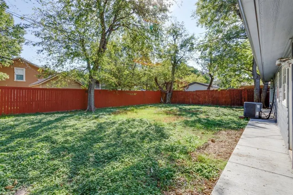 1812 Del Rancho Drive