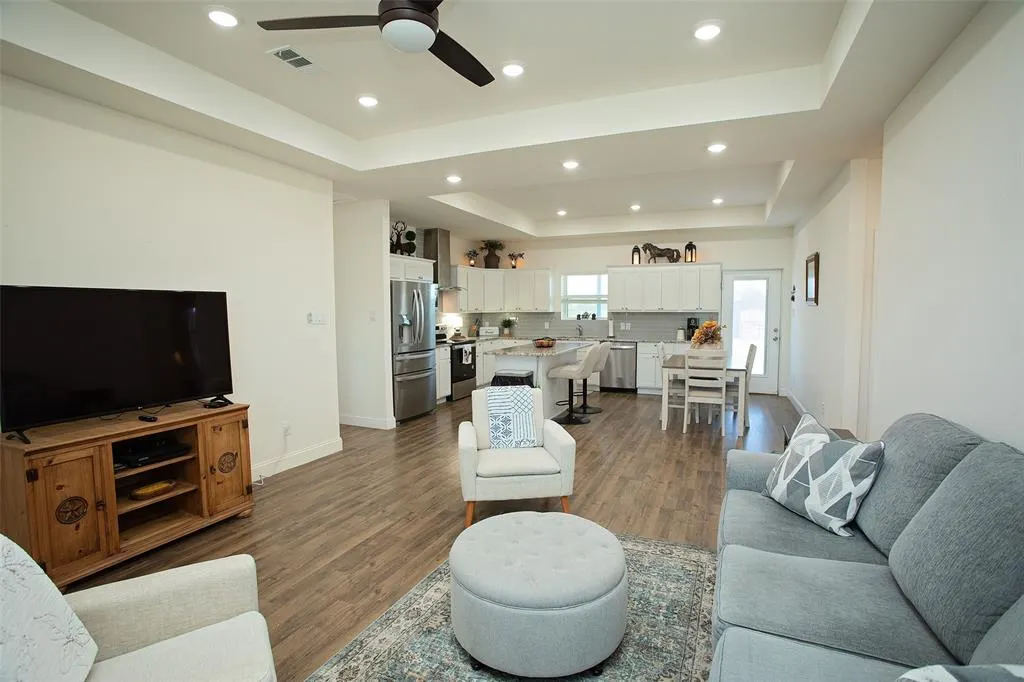 212 Corriente Lane