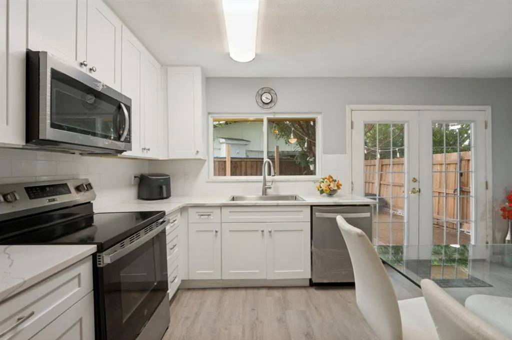 2946 Lockwood Drive