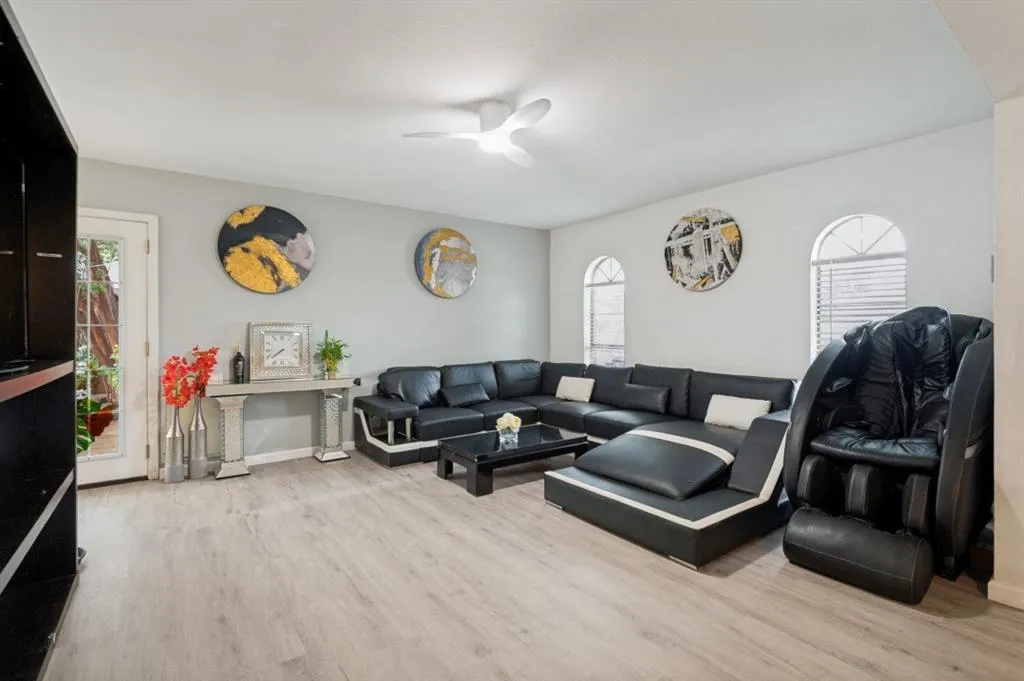 2946 Lockwood Drive
