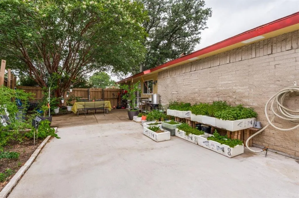 2946 Lockwood Drive