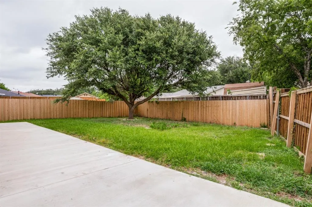 2946 Lockwood Drive