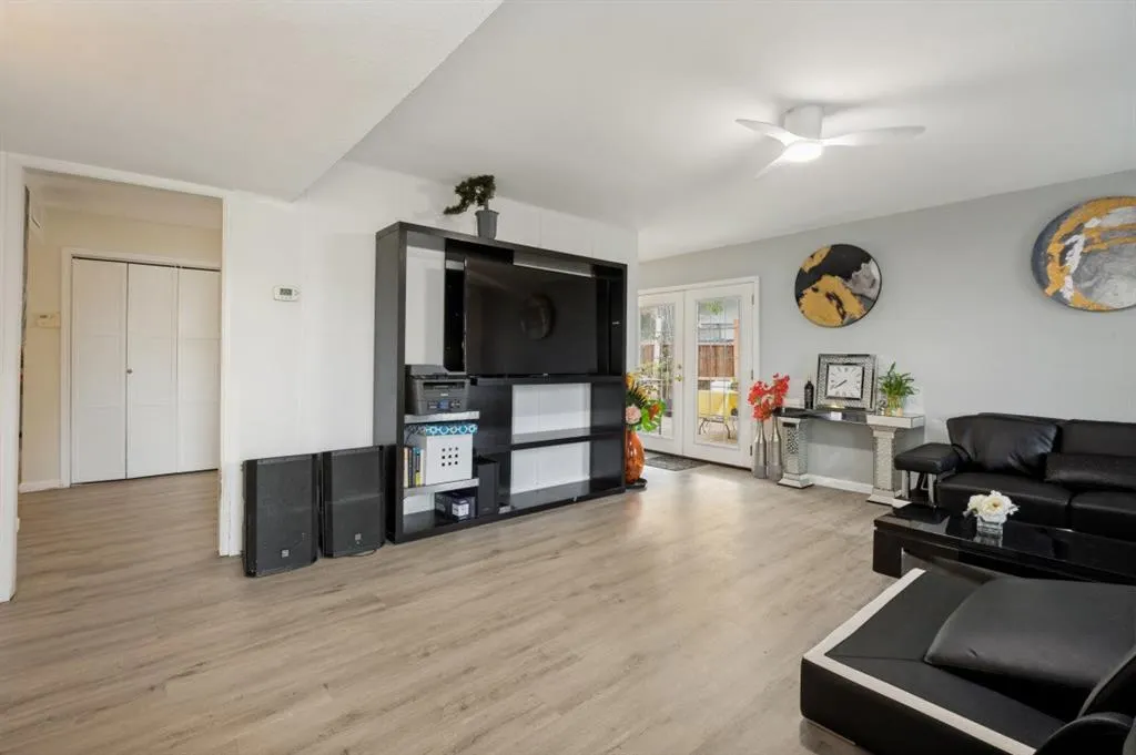2946 Lockwood Drive