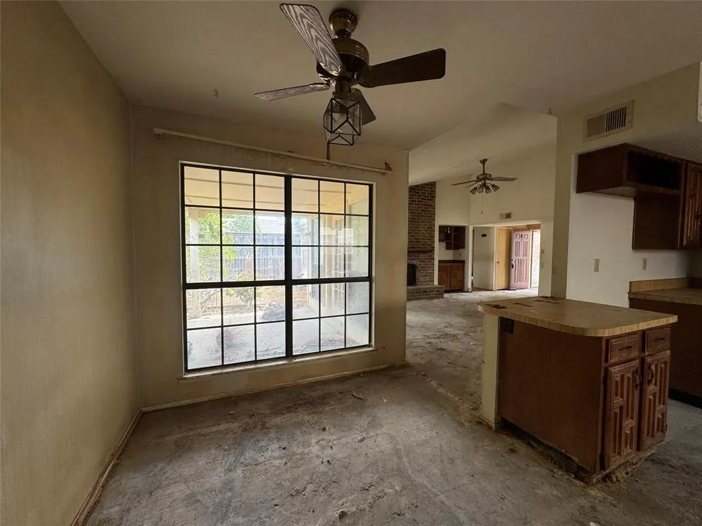1325 Crestview Drive