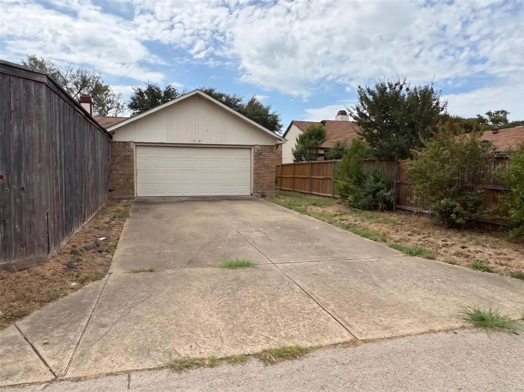 1325 Crestview Drive