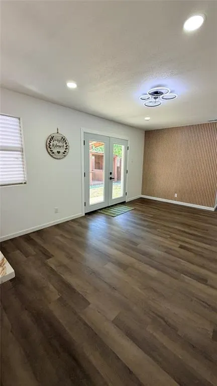 1326 TANAGER Lane