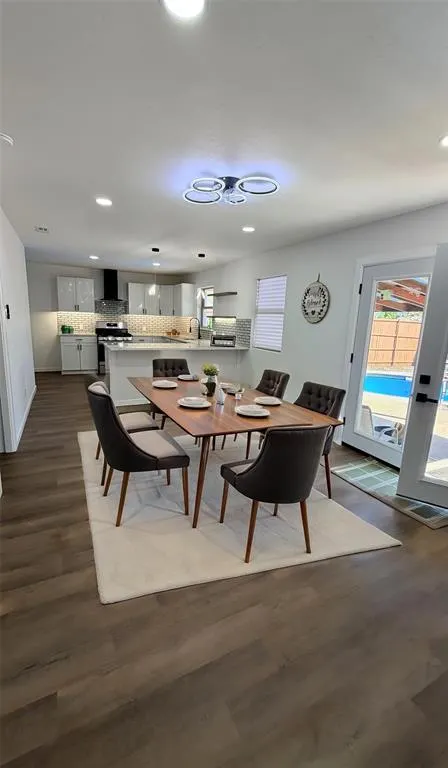 1326 TANAGER Lane