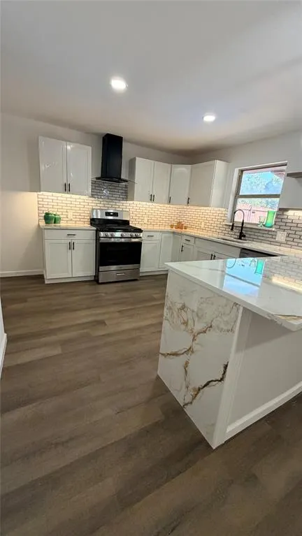 1326 TANAGER Lane