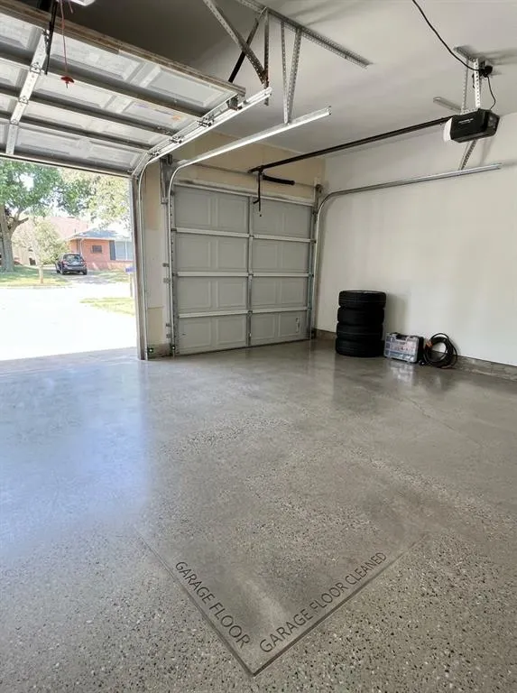 1326 TANAGER Lane