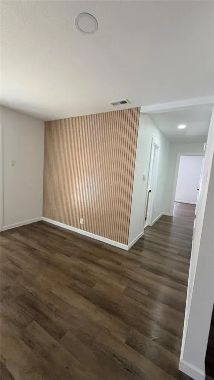 1326 TANAGER Lane