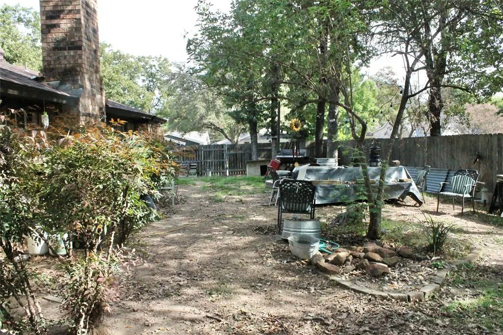 5301 Aurora Court