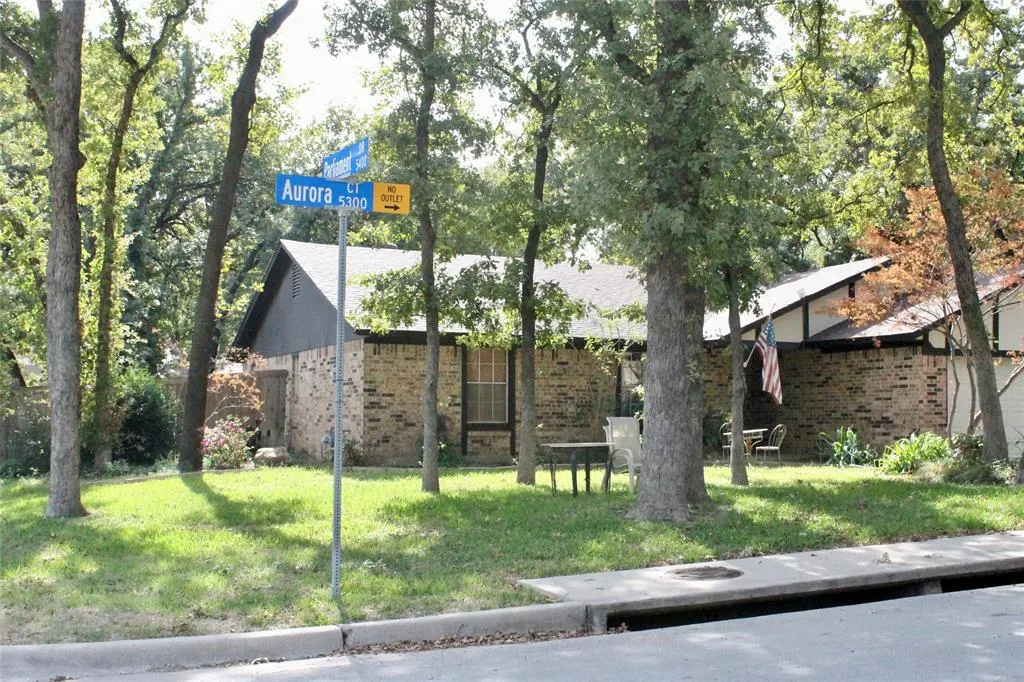 5301 Aurora Court