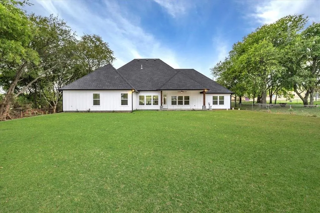 8232 Money Lane