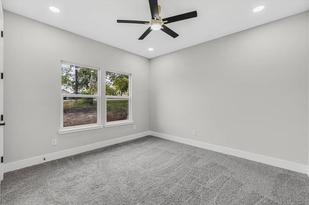 8232 Money Lane