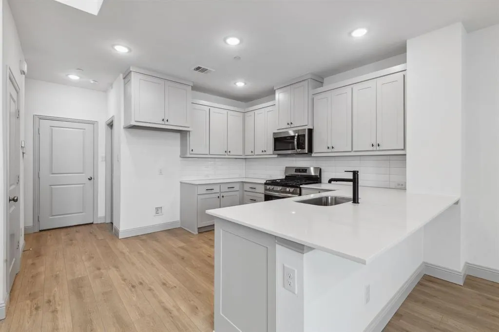 1035 Splitrock Drive