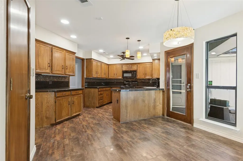 2306 Blackberry Drive
