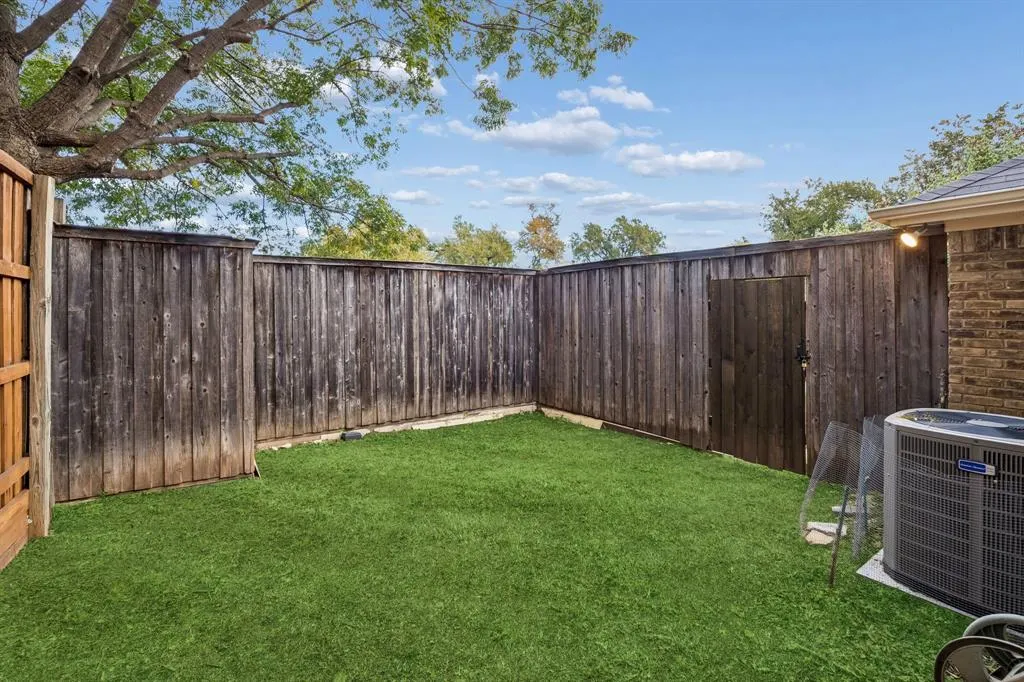 2905 Monet Place