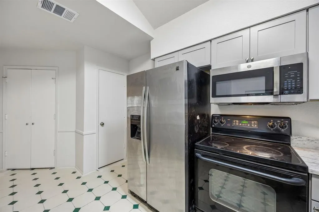 2905 Monet Place