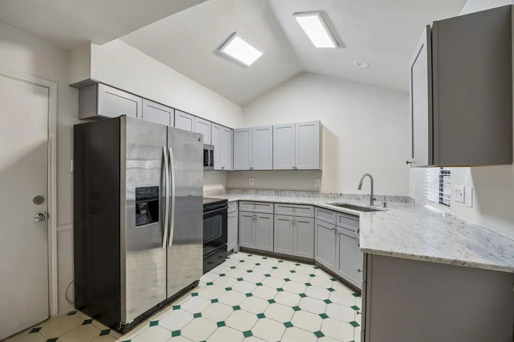 2905 Monet Place