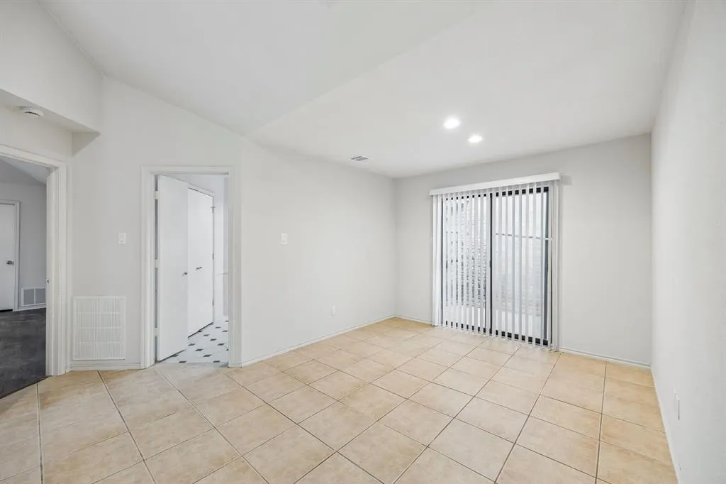 2905 Monet Place