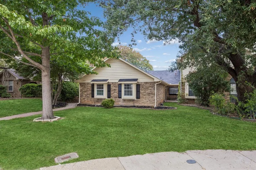 2905 Monet Place
