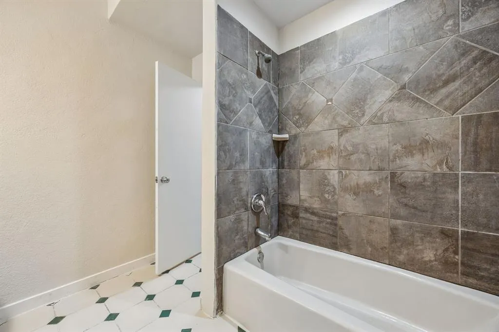 2905 Monet Place