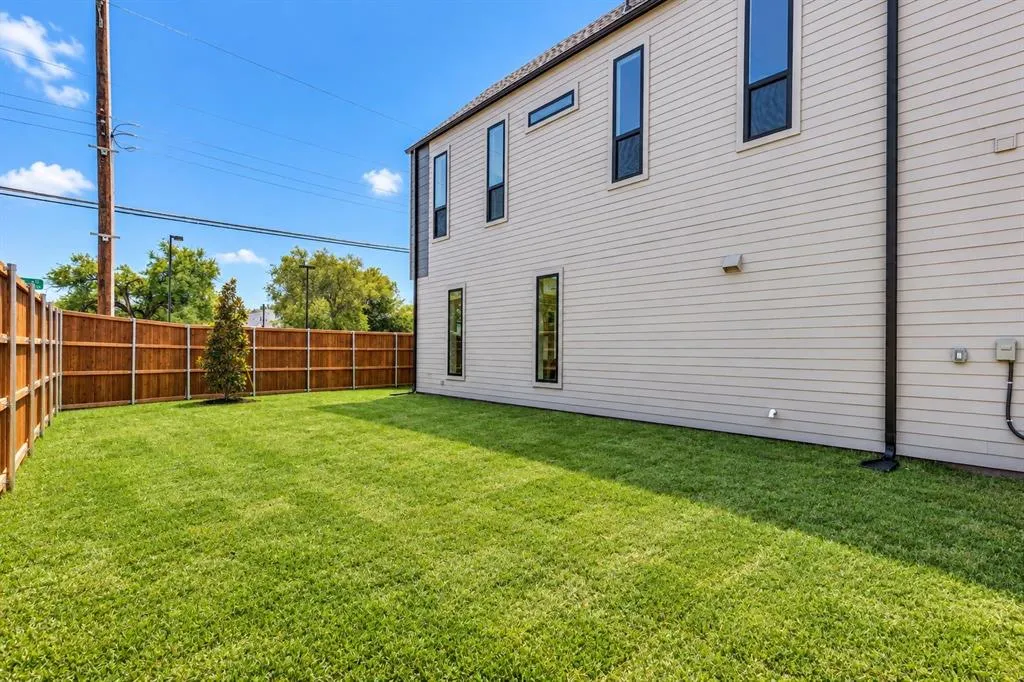 903 & 905 Bayonne Street