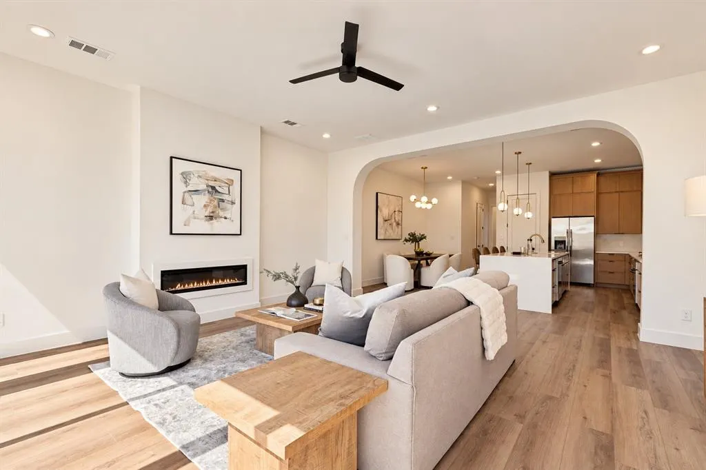 903 & 905 Bayonne Street