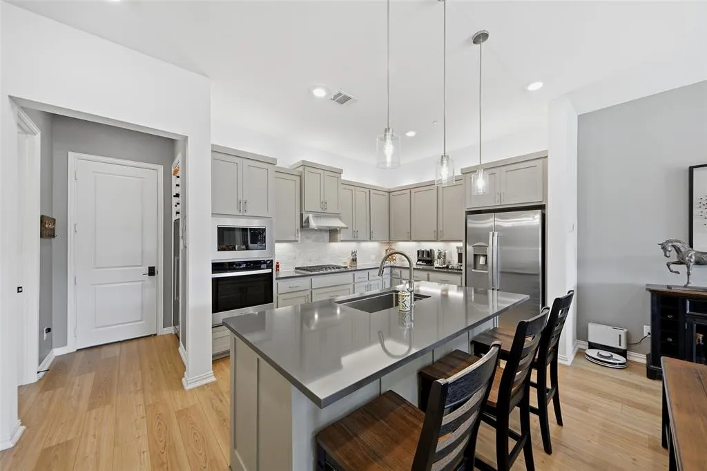 1272 Daybreak Drive