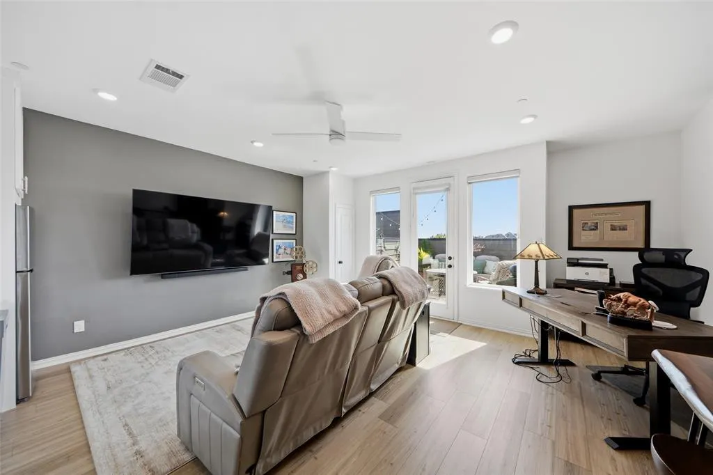 1272 Daybreak Drive