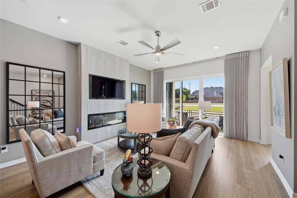 1272 Daybreak Drive