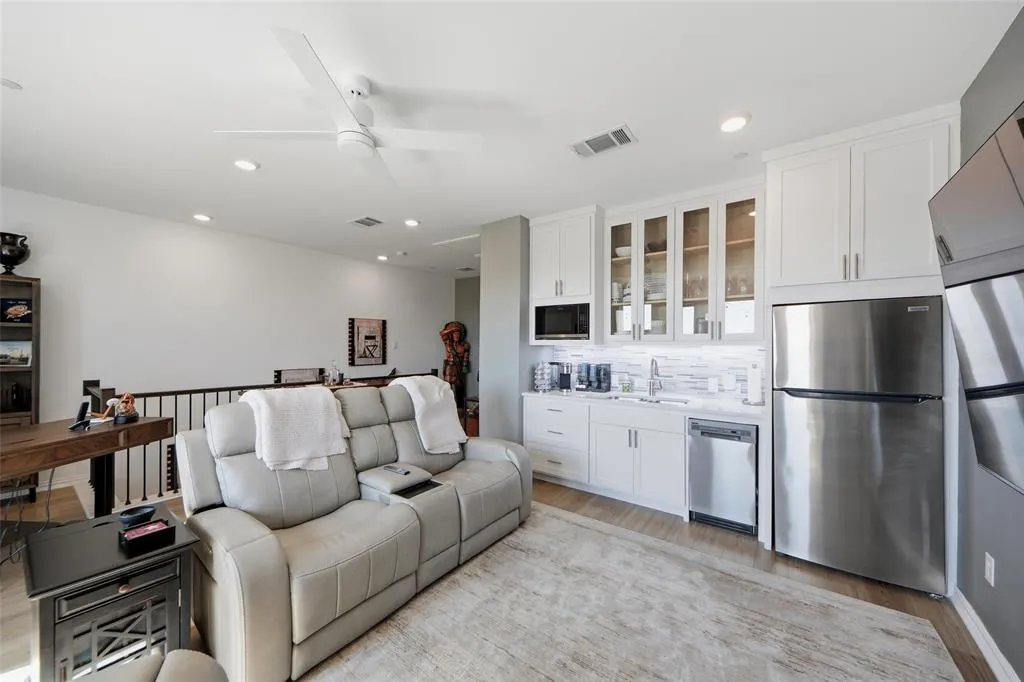 1272 Daybreak Drive