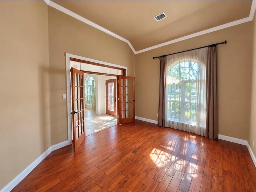 3915 Compton Drive