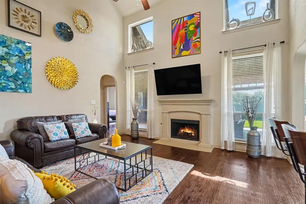 10041 Red Bluff Lane