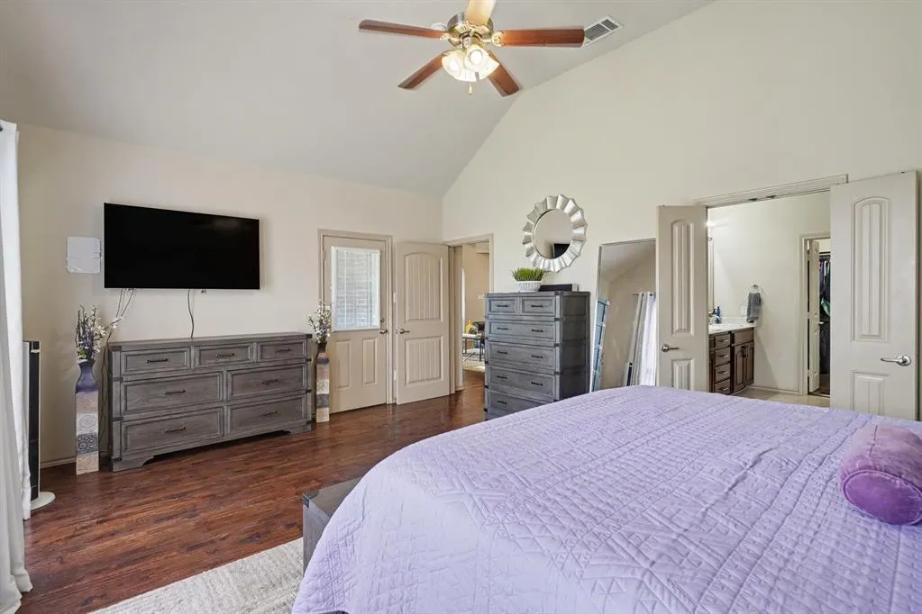 10041 Red Bluff Lane