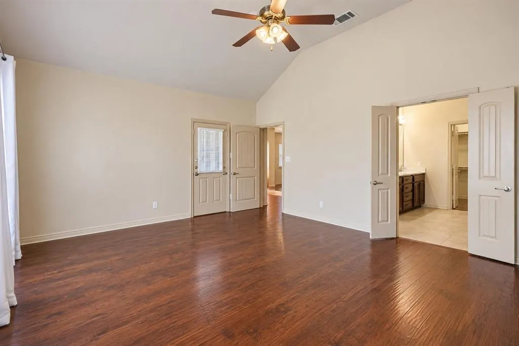 10041 Red Bluff Lane