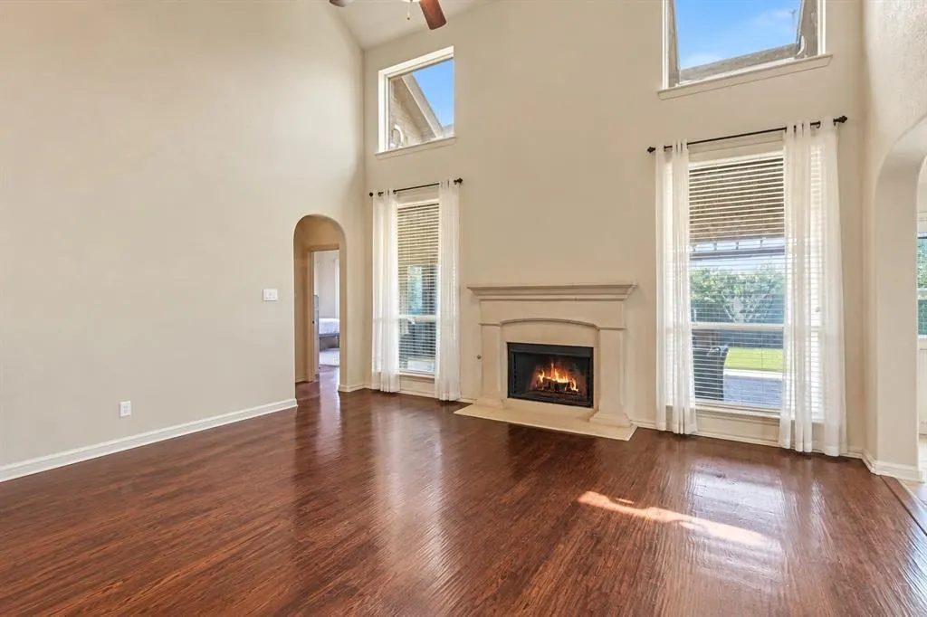 10041 Red Bluff Lane