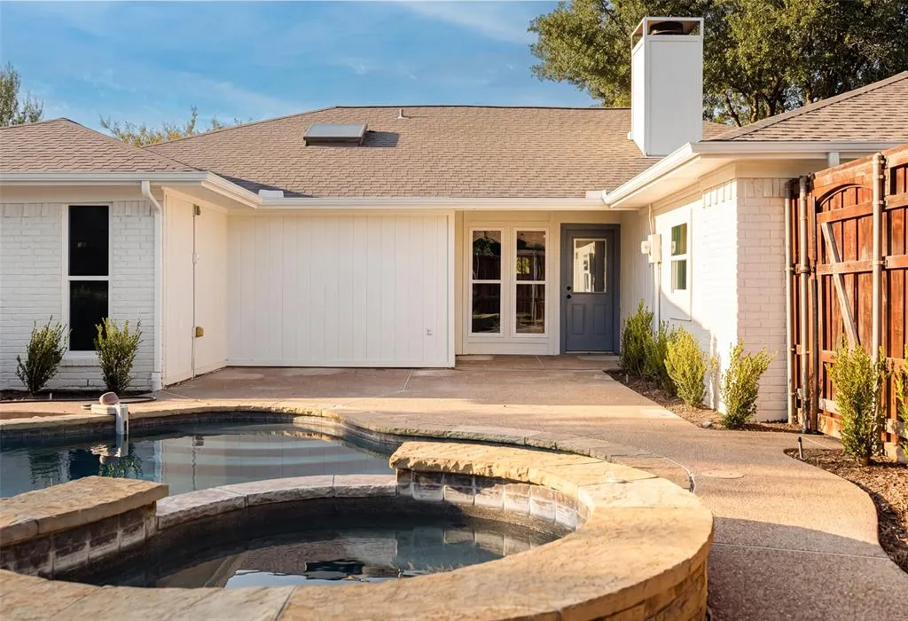 2416 Ables Drive