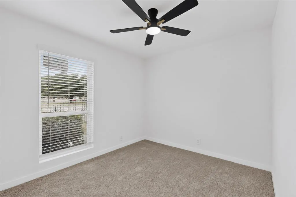 2524 N Saint Augustine Drive