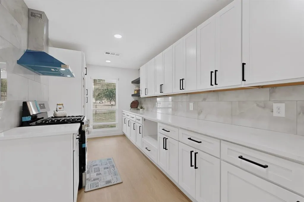 2524 N Saint Augustine Drive