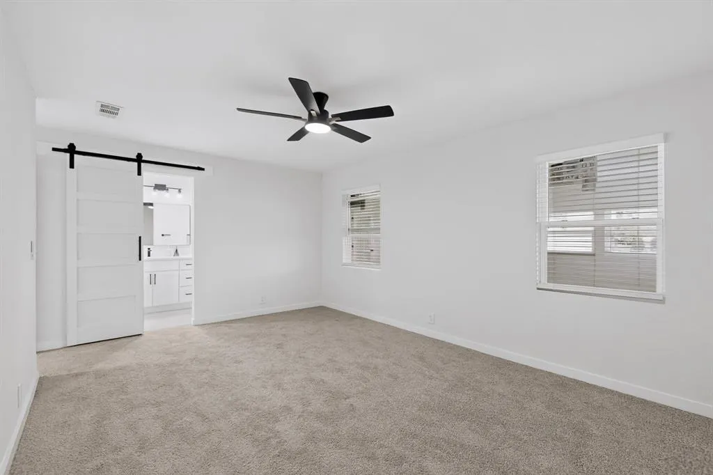 2524 N Saint Augustine Drive