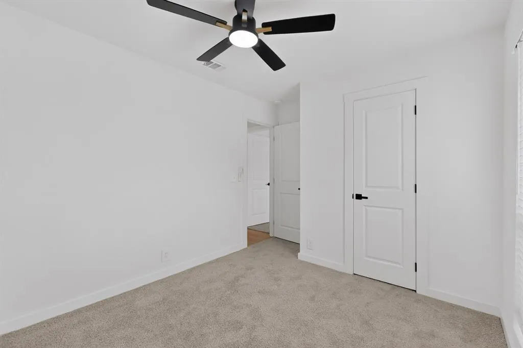 2524 N Saint Augustine Drive