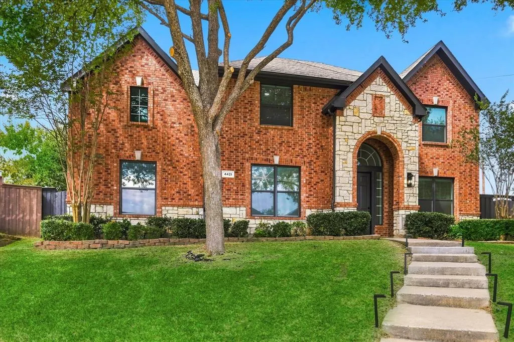 4421 Red Barn