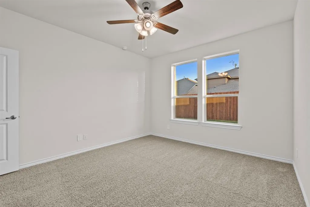 2221 Crockett Way
