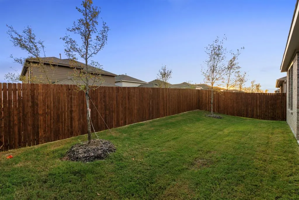 2221 Crockett Way