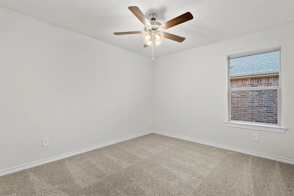 2221 Crockett Way