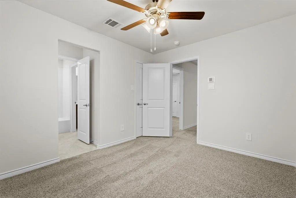 2221 Crockett Way