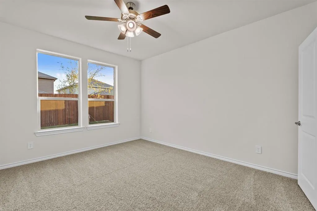 2221 Crockett Way